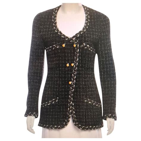 veste en tweed chanel.